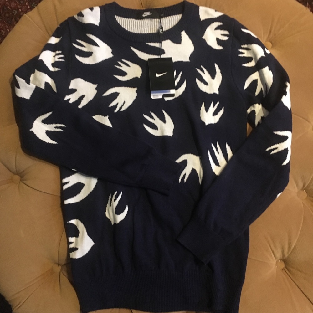 Women’s Nike Sweater sz S.